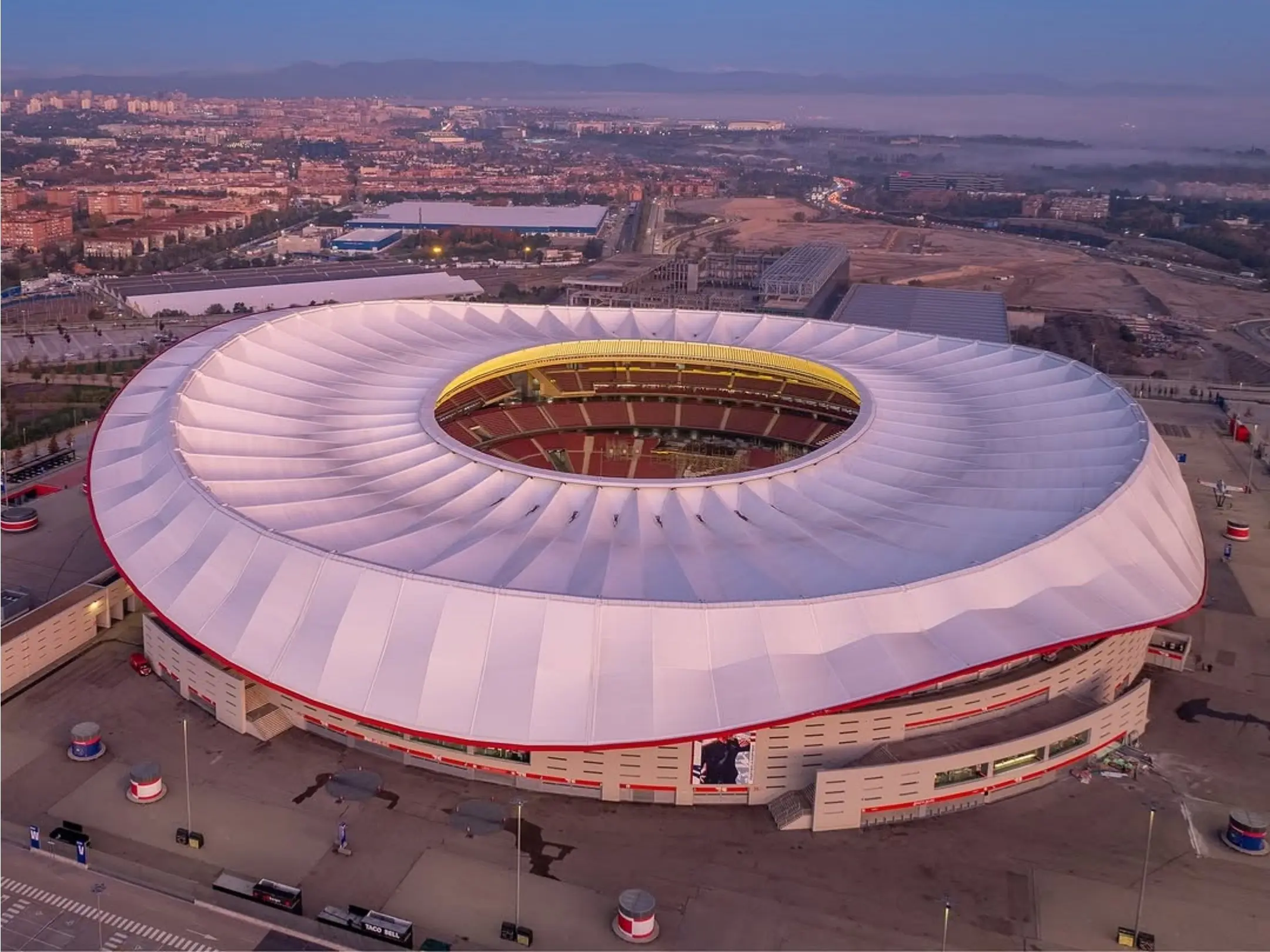 Sân nhà của câu lạc bộ bóng đá Atlético de Madrid là sân vận động Riyadh Air Metropolitano.