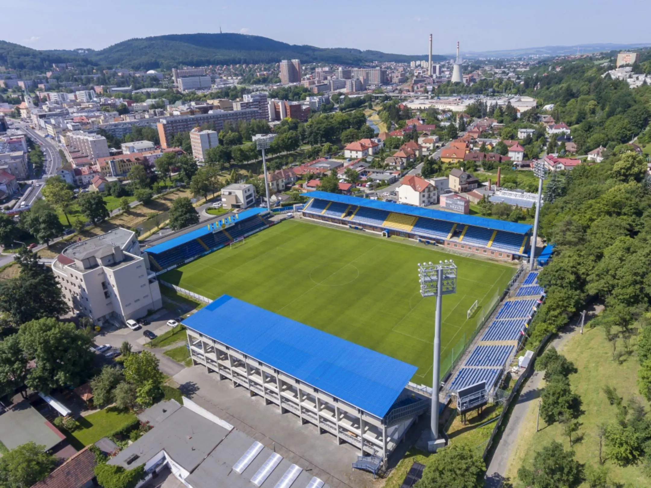 Sân nhà của câu lạc bộ bóng đá Fastav Zlín là sân vận động Letná Stadion.