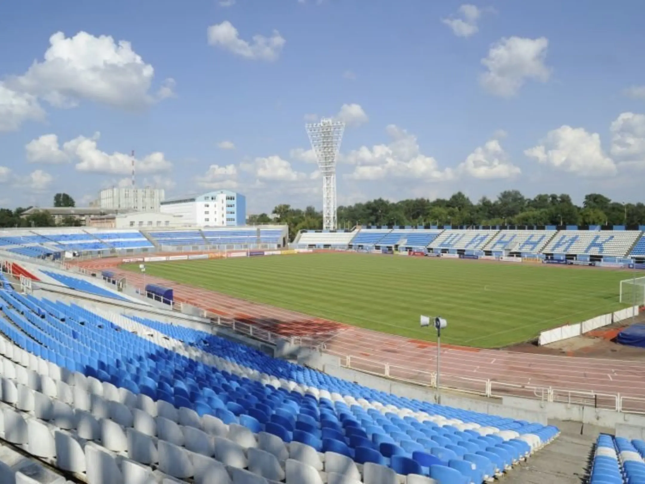 Câu lạc bộ bóng đá FC Shinnik Yaroslavl: Khi bóng đá bắt đầu từ những khán đài lạnh giá 4 Sân nhà của câu lạc bộ bóng đá FC Shinnik Yaroslavl là sân vận động Stadium Shinnik.
