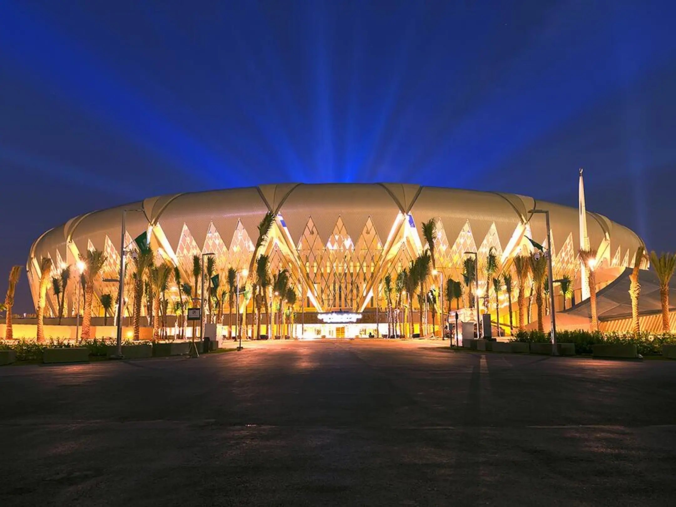 Sân vận động Alinma Stadium lung linh, huyền ảo
