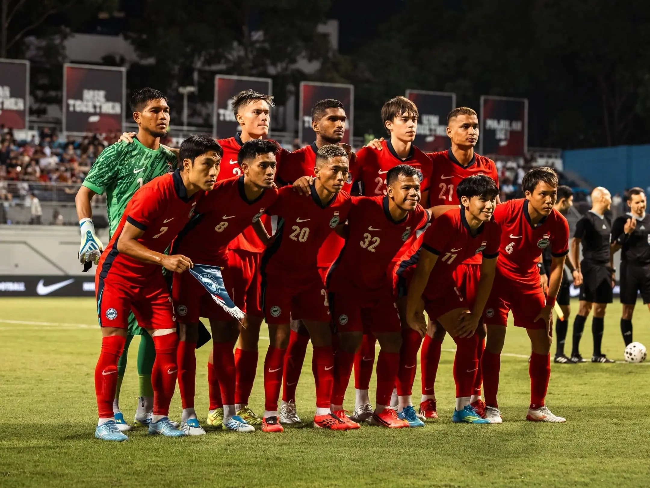 Trực tiếp Việt Nam và Singapore AFF Cup 2026 với tính năng sa bàn: Mỹ Đình chờ cuộc thử lửa đầu tiên của nhà vô địch 3 Đội hình Singapore mang tới AFF Cup 2026 cũng rất đáng gờm, hứa hẹn sẽ là đối thủ khó khăn của Việt Nam