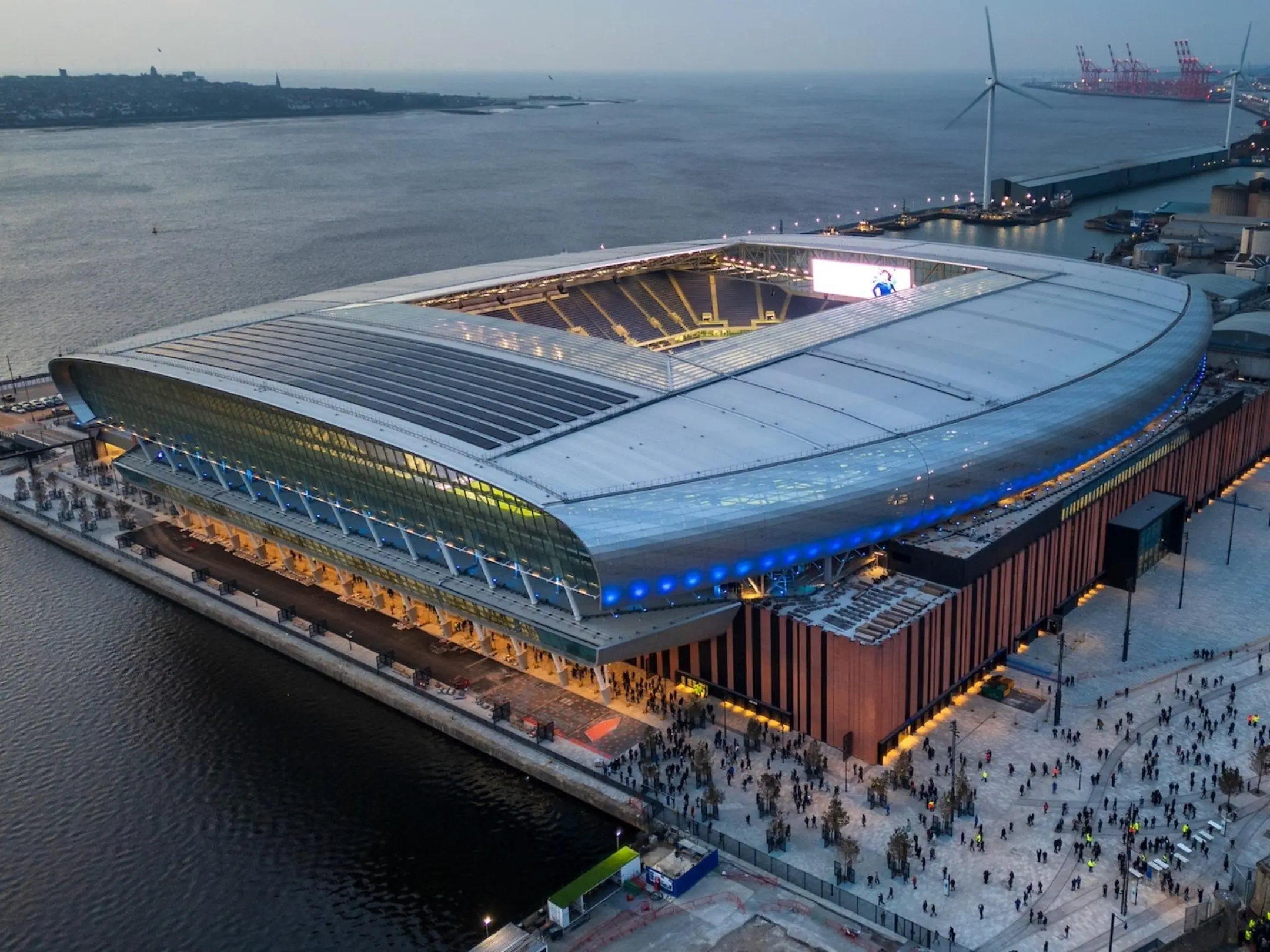 Câu lạc bộ bóng đá Everton FC: Khi nửa xanh vùng Merseyside bước sang một chương mới 4 Sân nhà của câu lạc bộ bóng đá Everton FC là sân vận động Hill Dickinson.