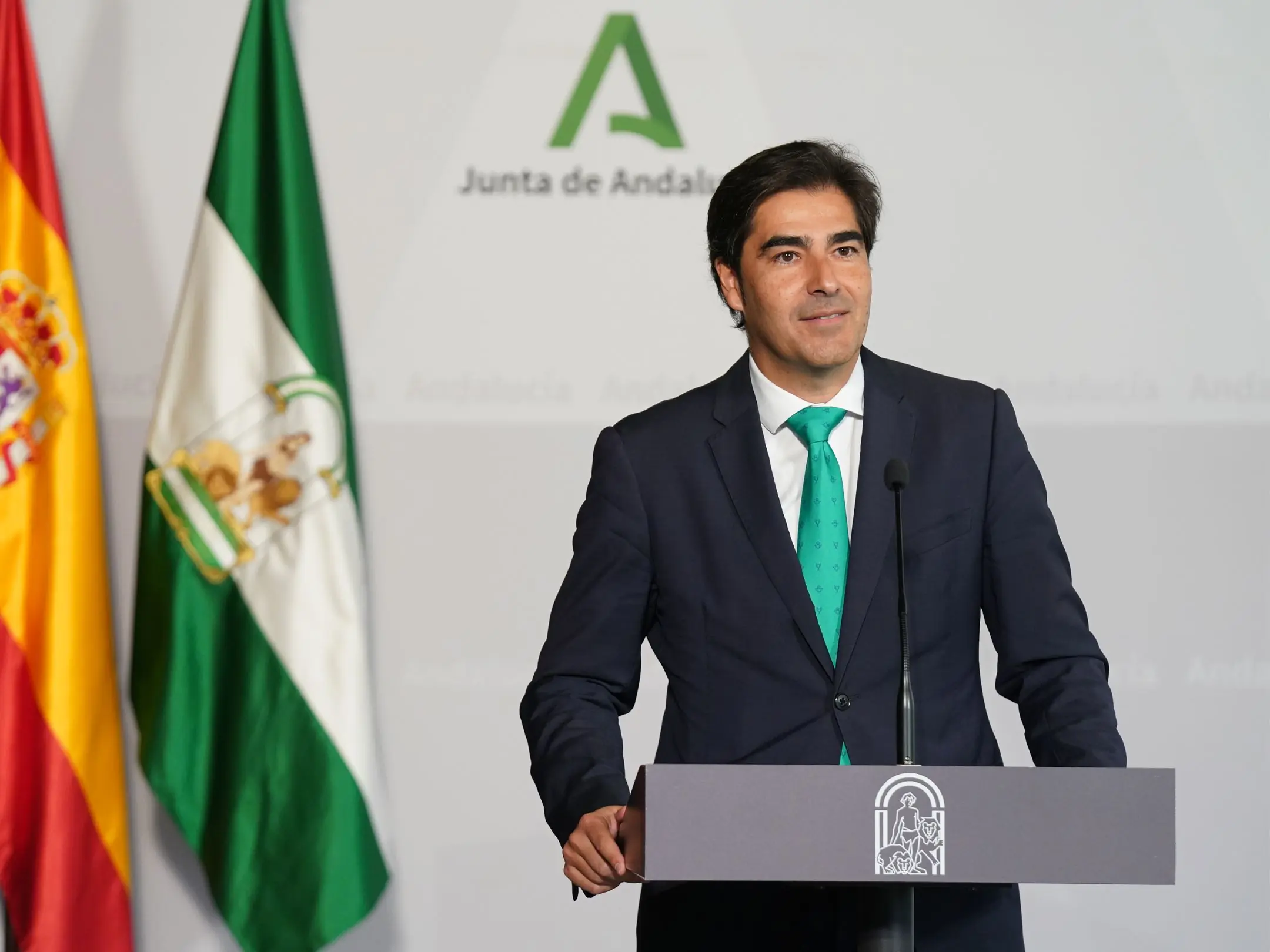 Chủ tịch của câu lạc bộ Bóng đá Real Betis: Ángel Haro García.