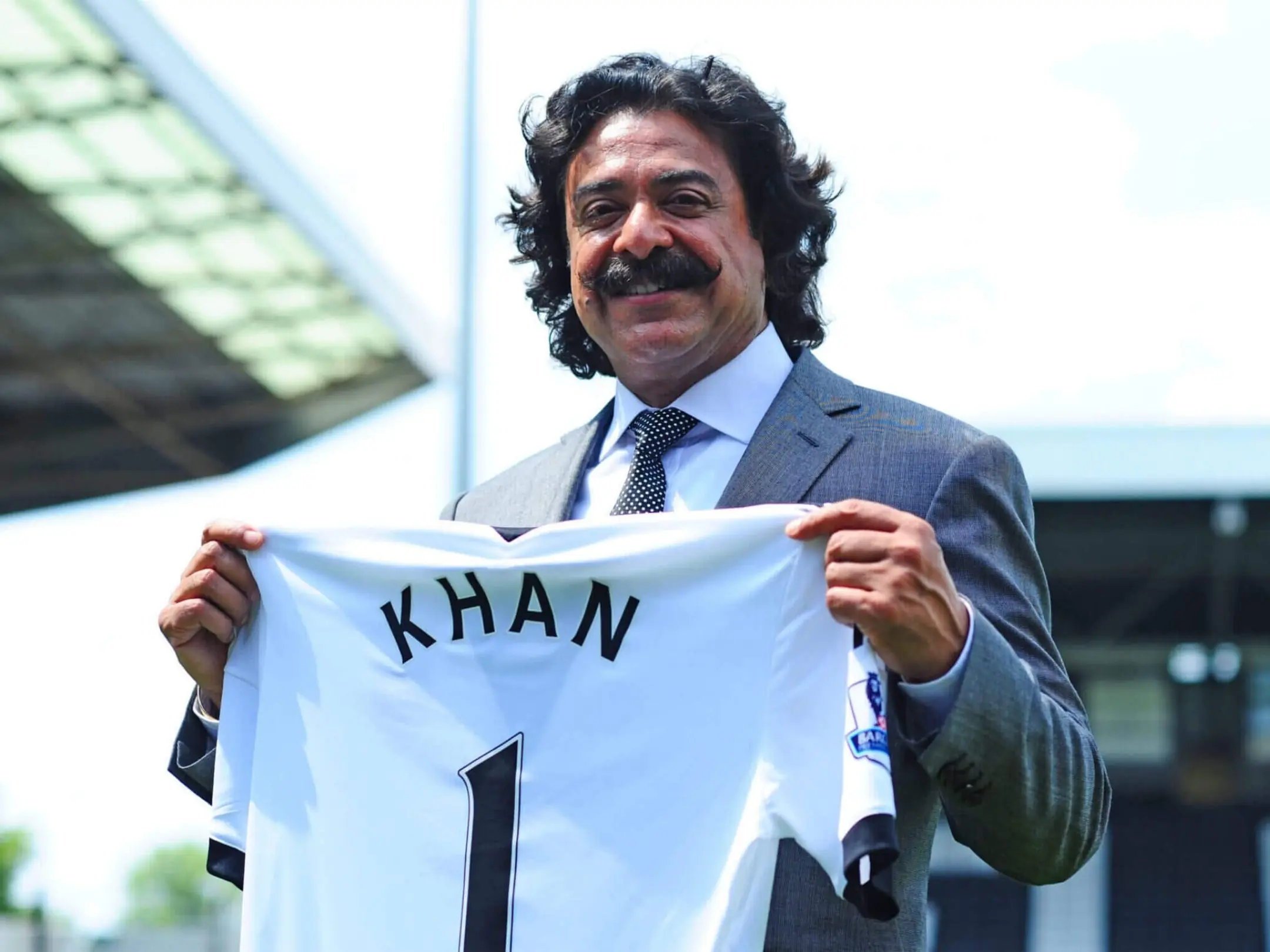 Câu lạc bộ bóng đá Fulham: Hơn một thế kỷ thăng trầm bên dòng Thames 3 Chủ tịch của câu lạc bộ Fulham là Shahid Khan.