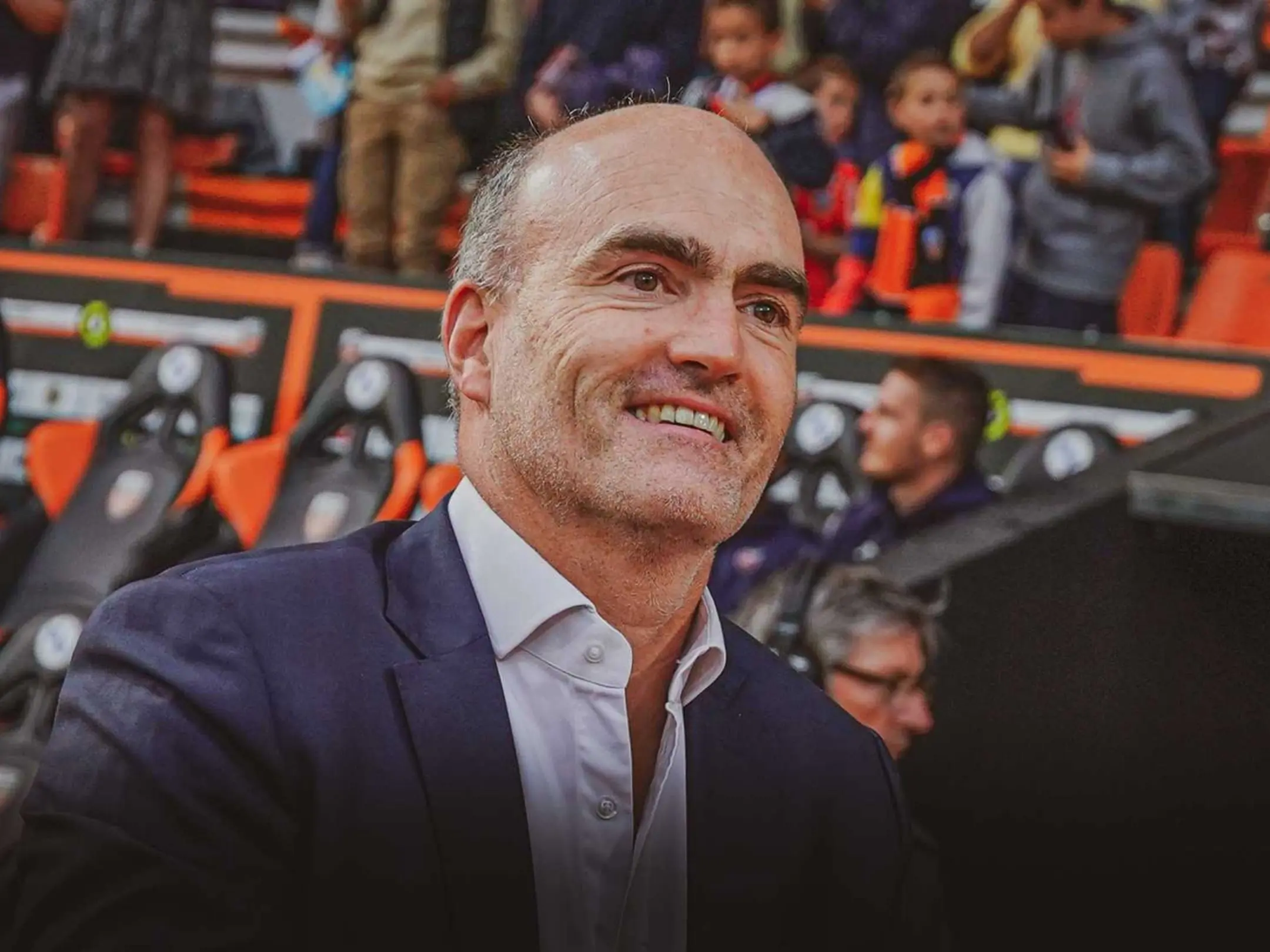 Lorient FC: Gần một thế kỷ bền bỉ cùng bóng đá Pháp 3 Chủ tịch của câu lạc bộ Lorient FC là Loïc Féry.