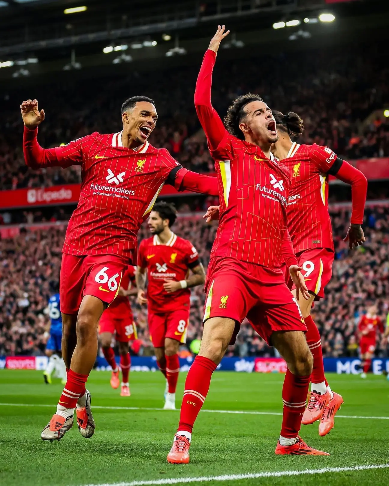 Curtis Jones: Scouse cuối cùng trong đội hình của Liverpool