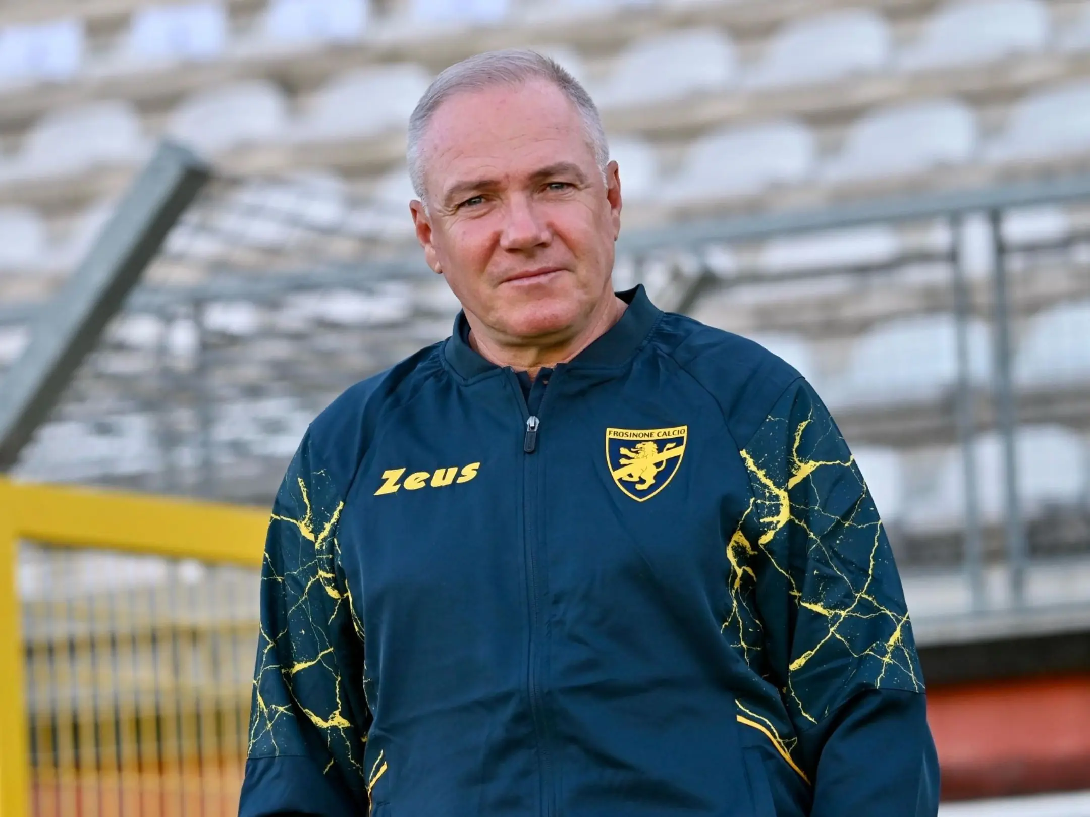 Câu lạc bộ Bóng đá Frosinone: Từ thị trấn nhỏ đến giải đấu Serie A hàng đầu nước Ý 3 Huấn luyện viên của câu lạc bộ Bóng đá Frosinone: Massimiliano Alvini.