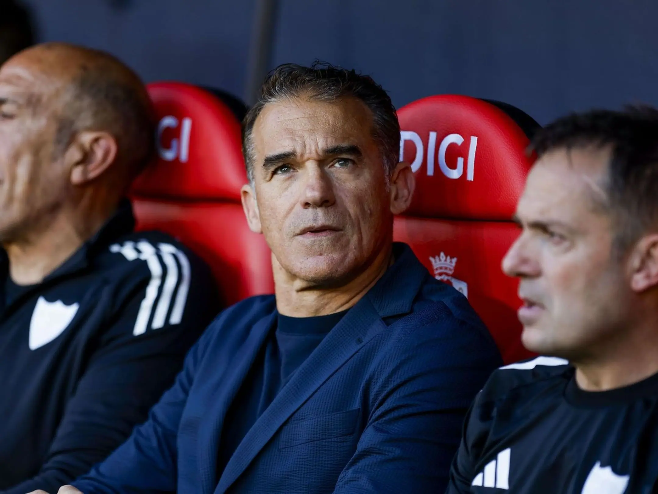 Huấn luyện viên của câu lạc bộ Bóng đá Sevilla FC: Luis García Plaza.
