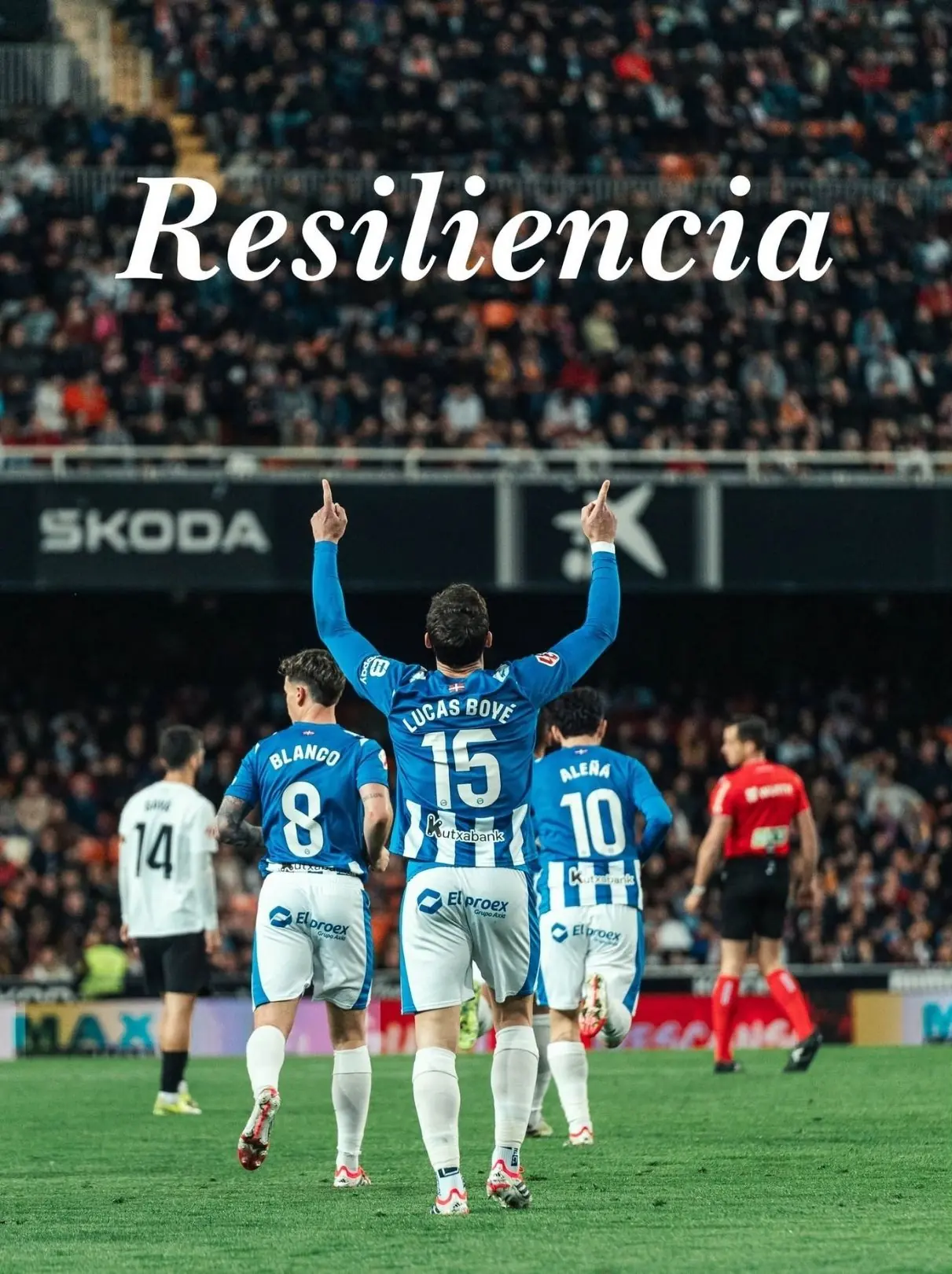 Màu áo truyền thống của câu lạc bộ Deportivo Alavés
