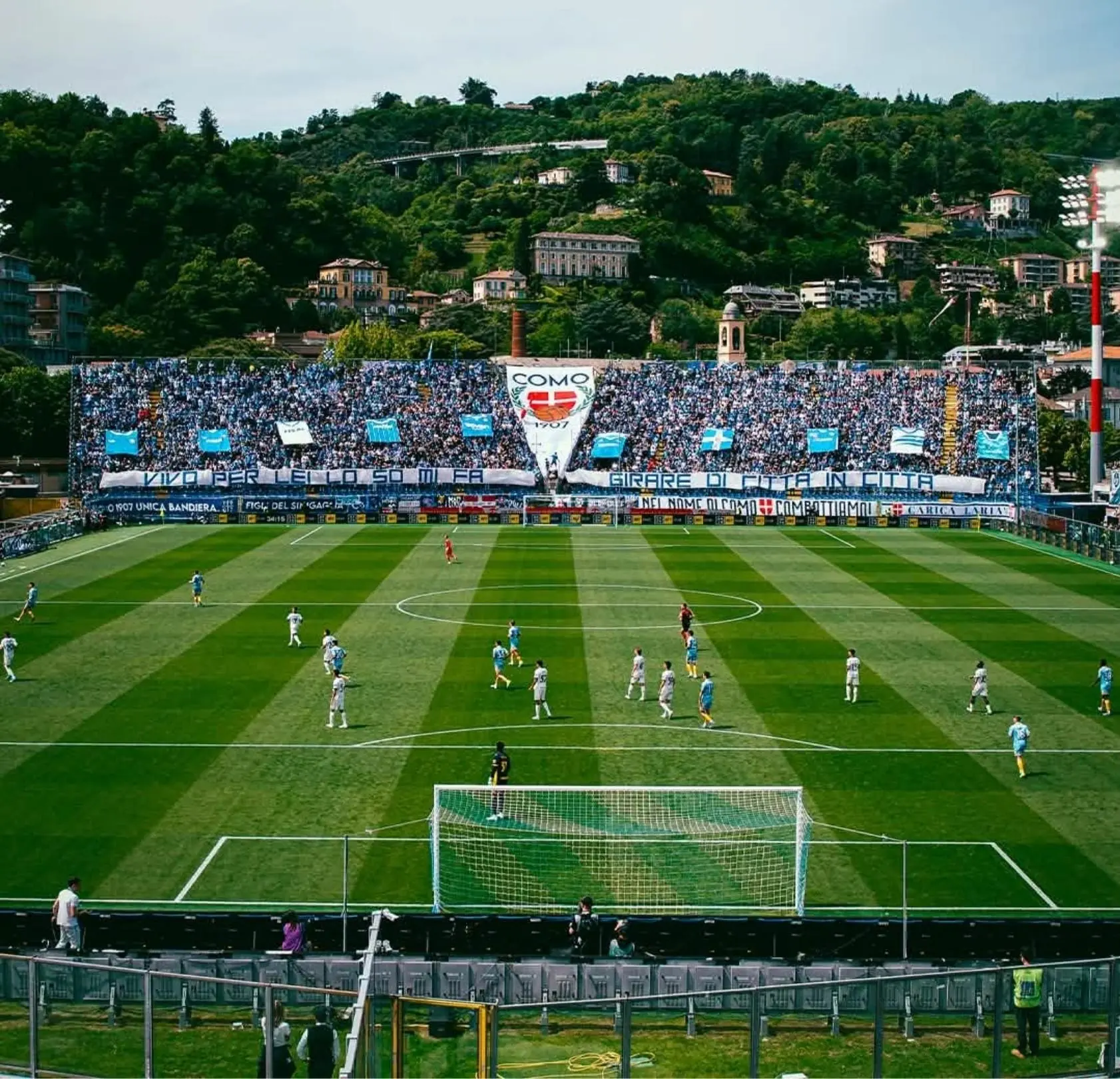 Quang cảnh bên trong sân vận động Stadio Giuseppe Sinigaglia.