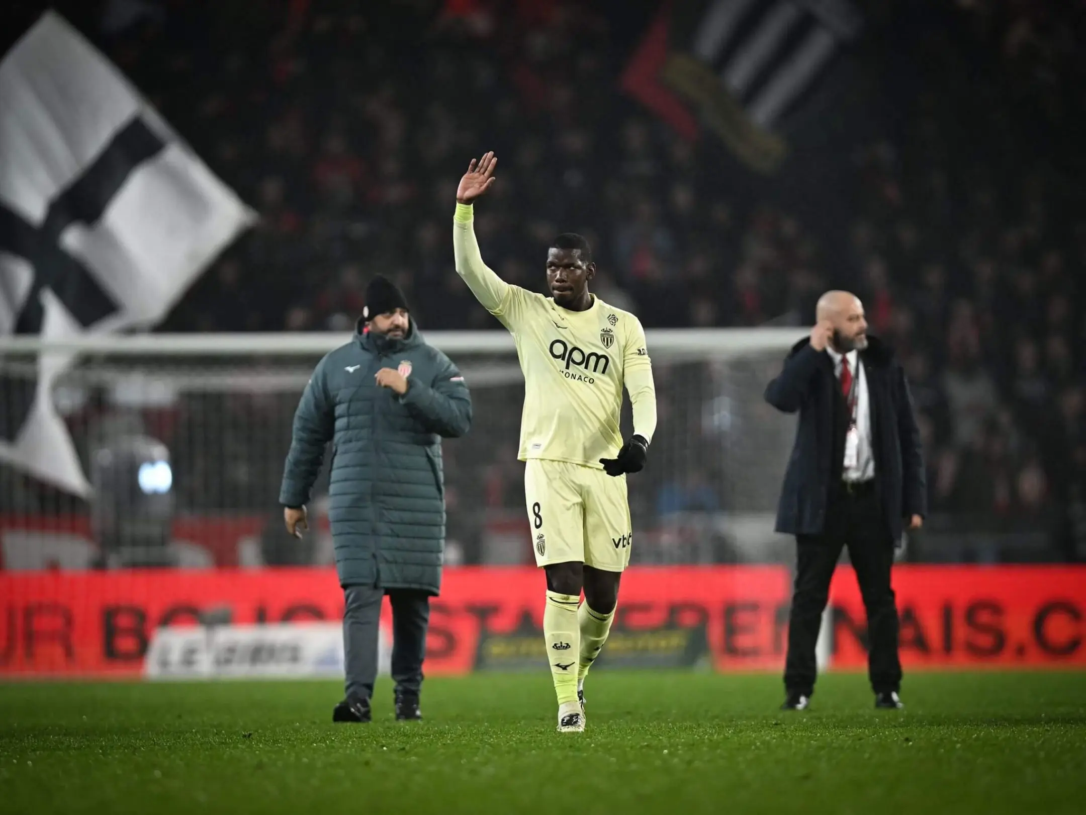 Quyết định lạnh lùng nhưng hợp lý của Monaco đối với trường hợp của Paul Pogba