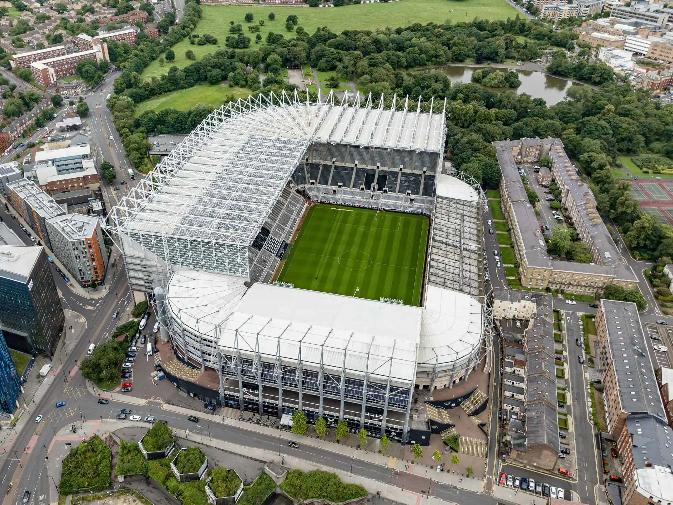 Câu lạc bộ bóng đá Newcastle United: Khát vọng xưng vương 4 Sân nhà của câu lạc bộ bóng đá Newcastle United là sân vận động St James’ Park.