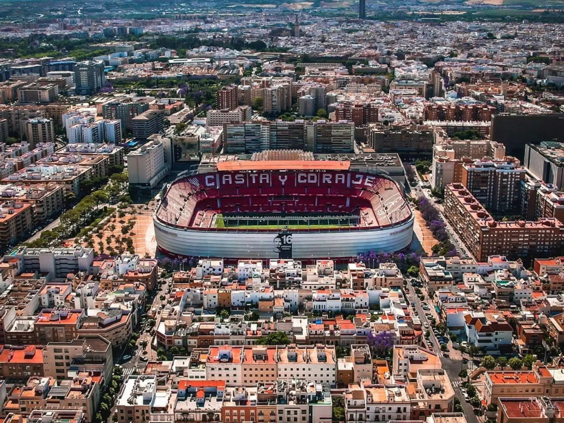 Sân nhà của câu lạc bộ Bóng đá Sevilla FC là sân vận động Ramón Sánchez-Pizjuán.