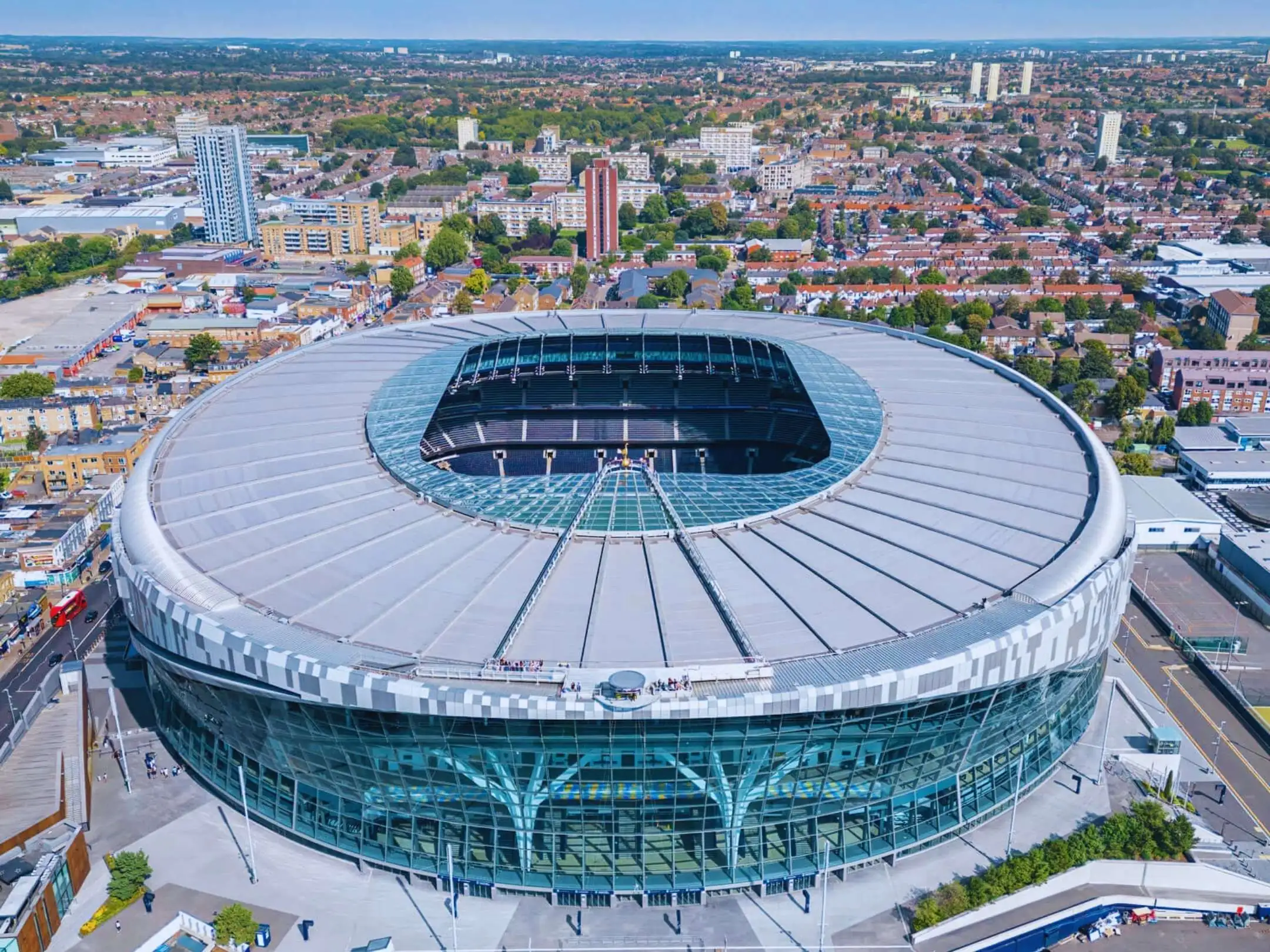 Câu lạc bộ bóng đá Tottenham Hotspur: Kiêu hãnh bắc London 4 Sân nhà của câu lạc bộ bóng đá Tottenham Hotspur là sân vận động Tottenham Hotspur Stadium.