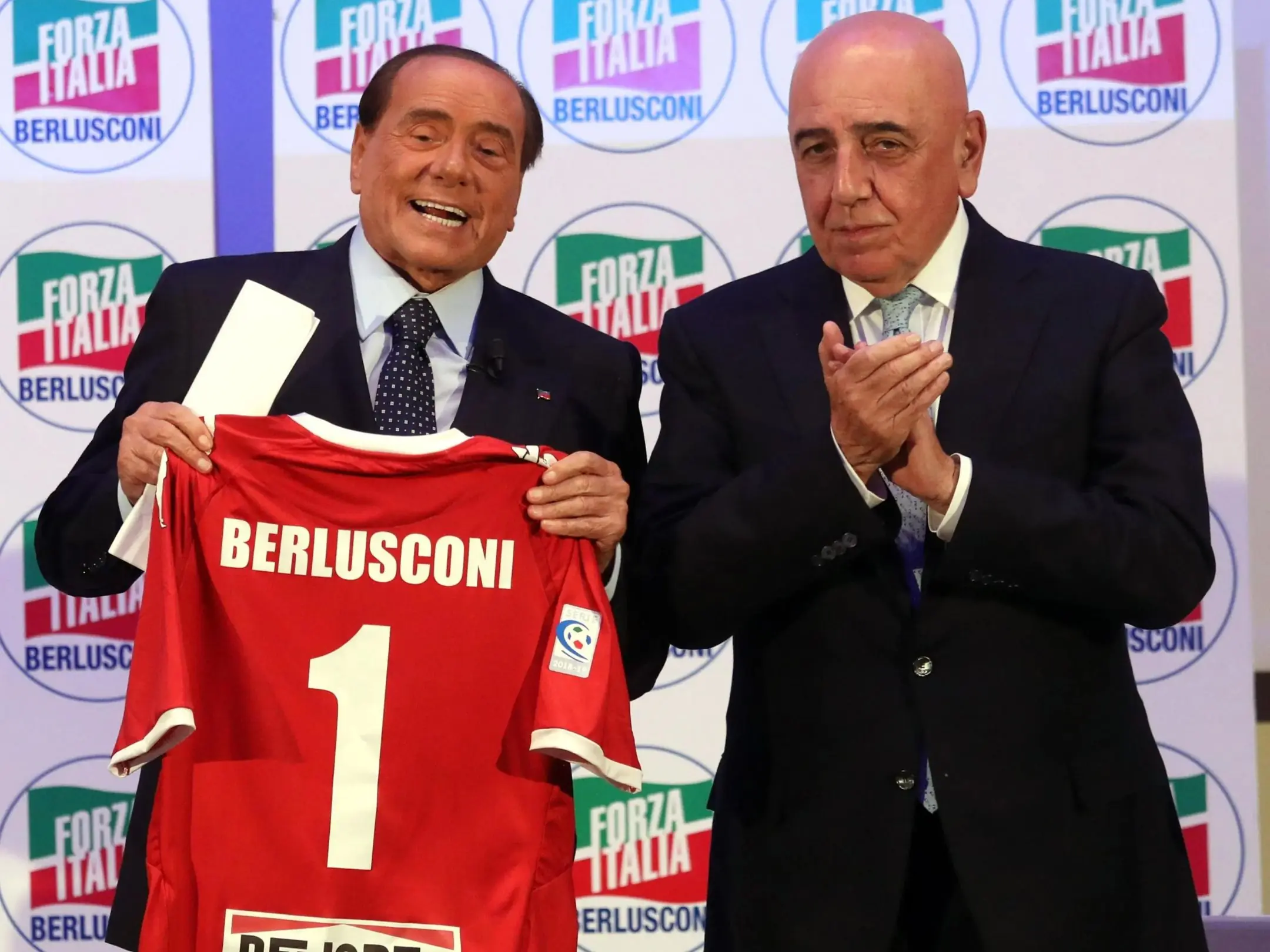 Berlusconi cùng Adriano Galliani đầu tư và đưa Monza lần đầu tiên thăng hạng Serie A vào năm 2022