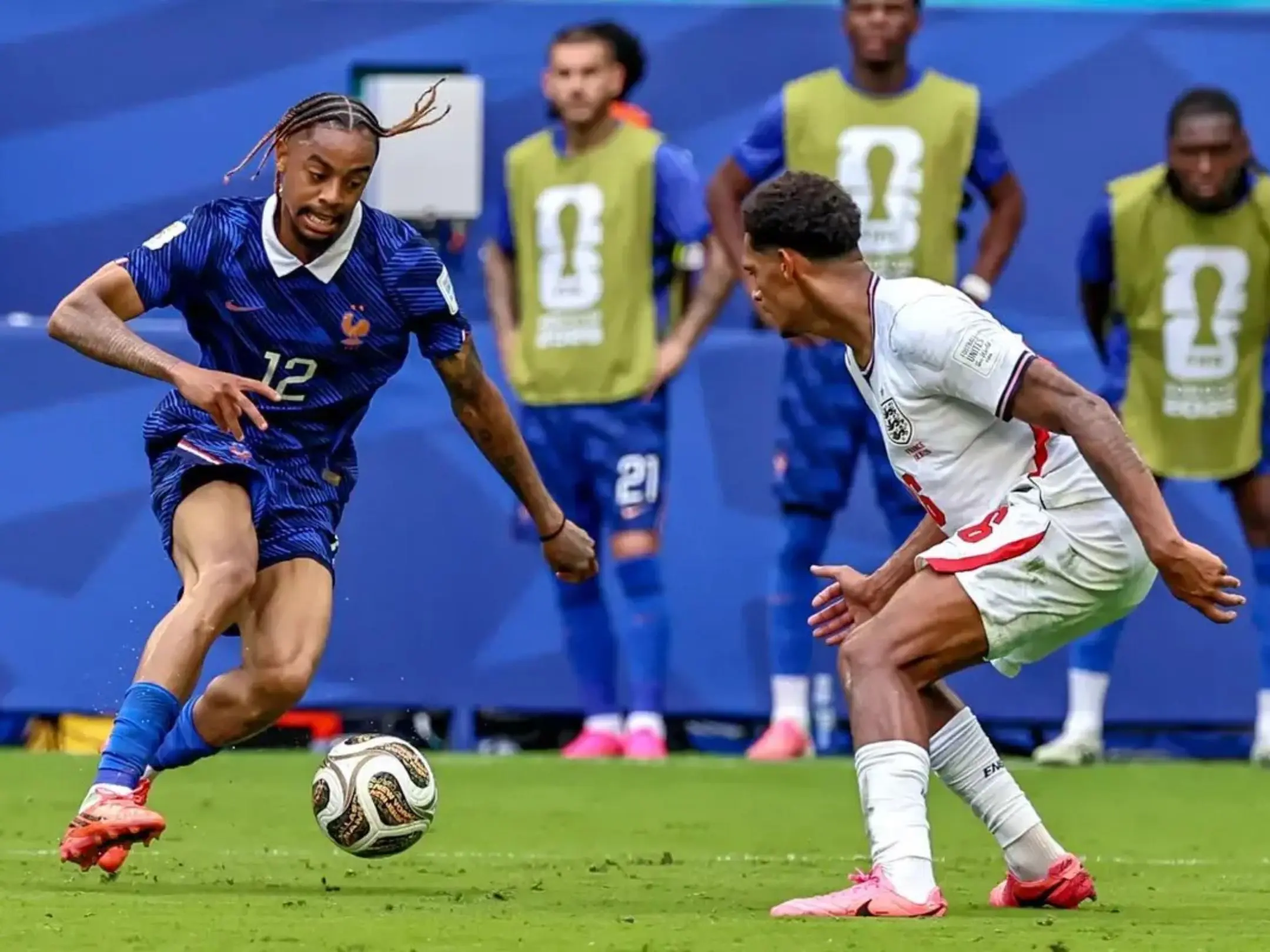 Bradley Barcola đến Liverpool: Thực hư phía sau thương vụ 123 triệu bảng 2 Bradley Barcola là mẫu cầu thủ rê dắt bóng và chạy chỗ rất tốt