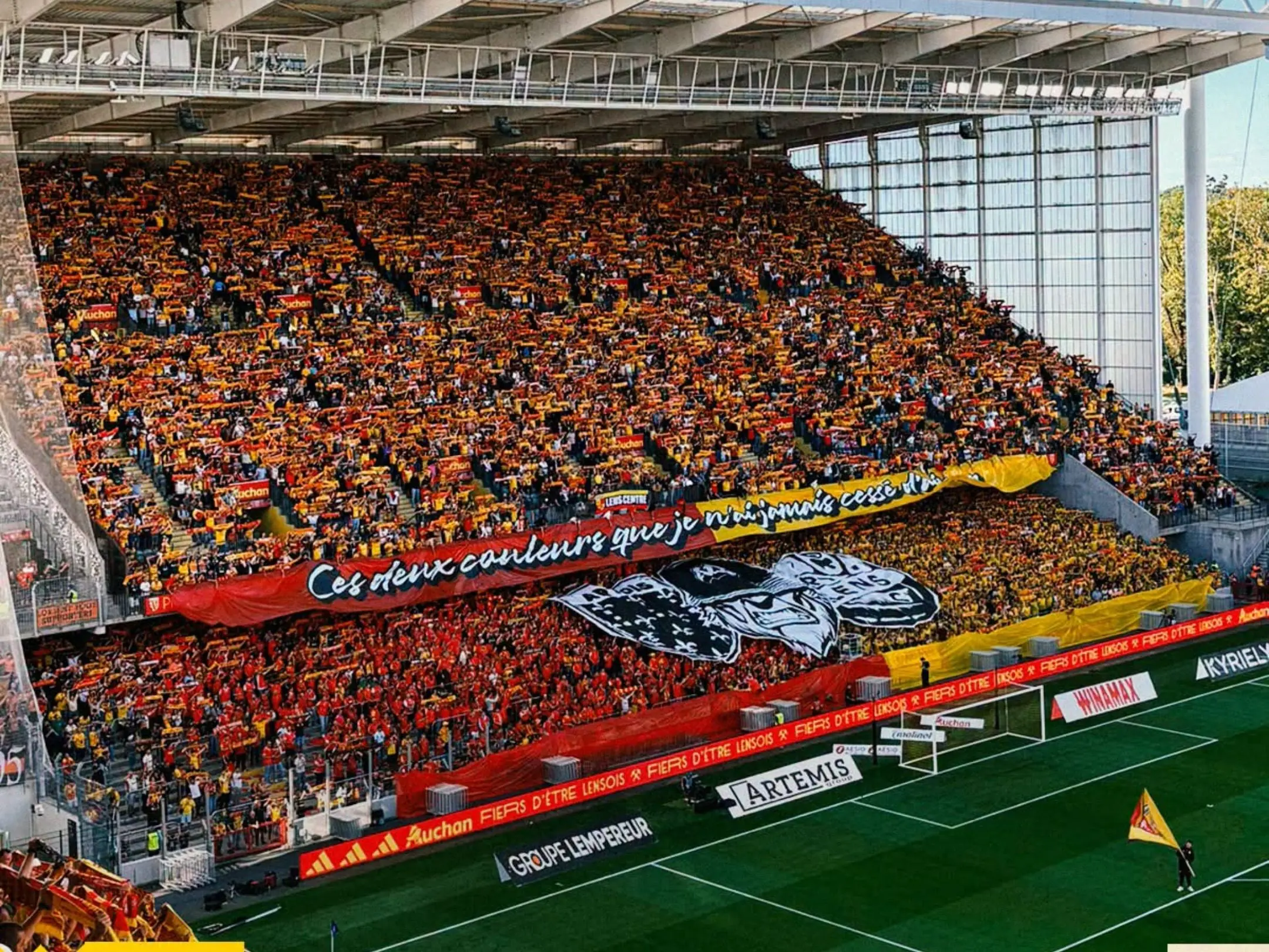 RC Lens: Bollaert-Delelis, nơi bóng đá trở thành tín ngưỡng 6 Các cổ động viên cuồng nhiệt của câu lạc bộ bóng đá RC Lens