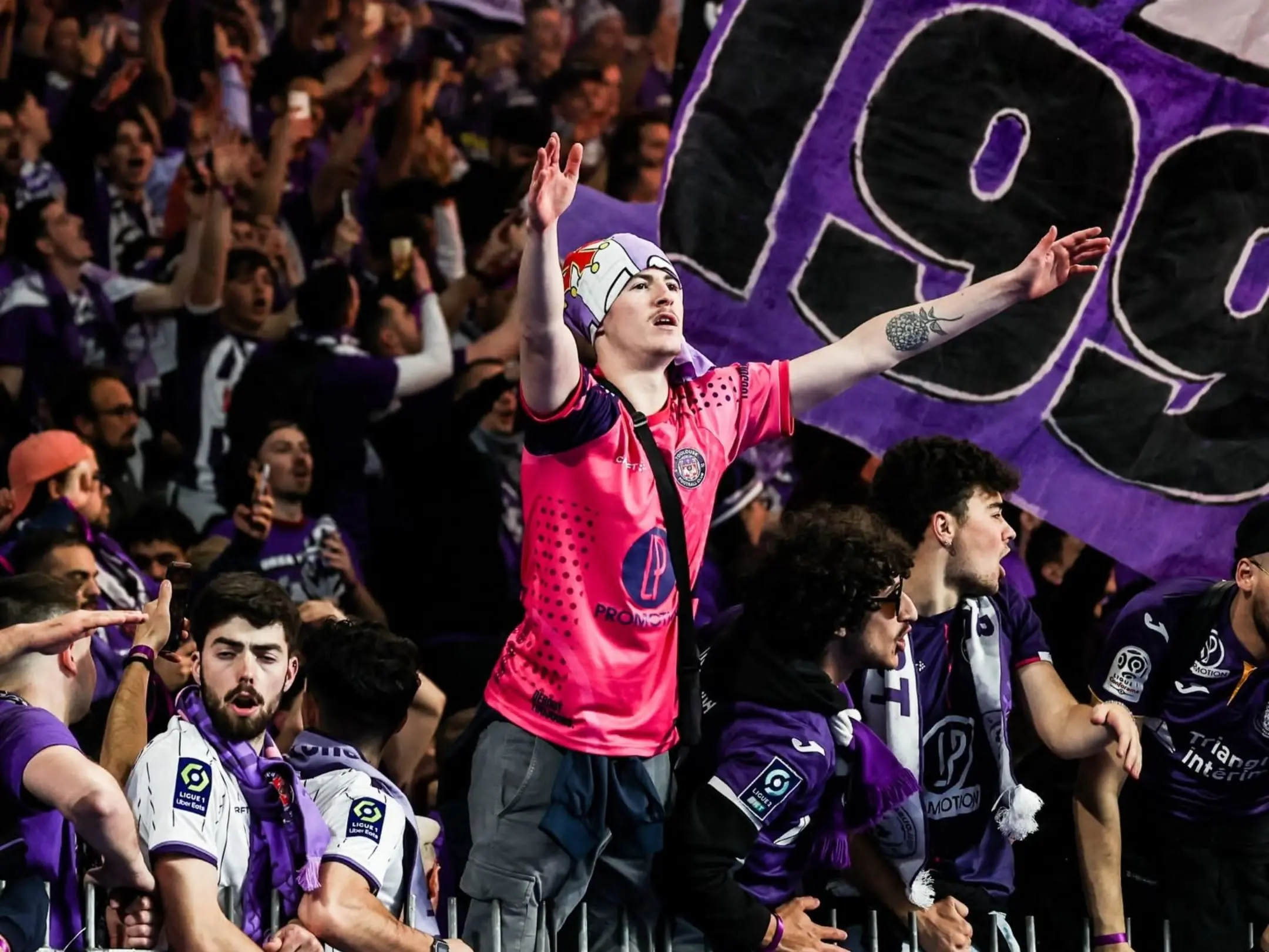 Các cổ động viên cuồng nhiệt của câu lạc bộ bóng đá Toulouse FC