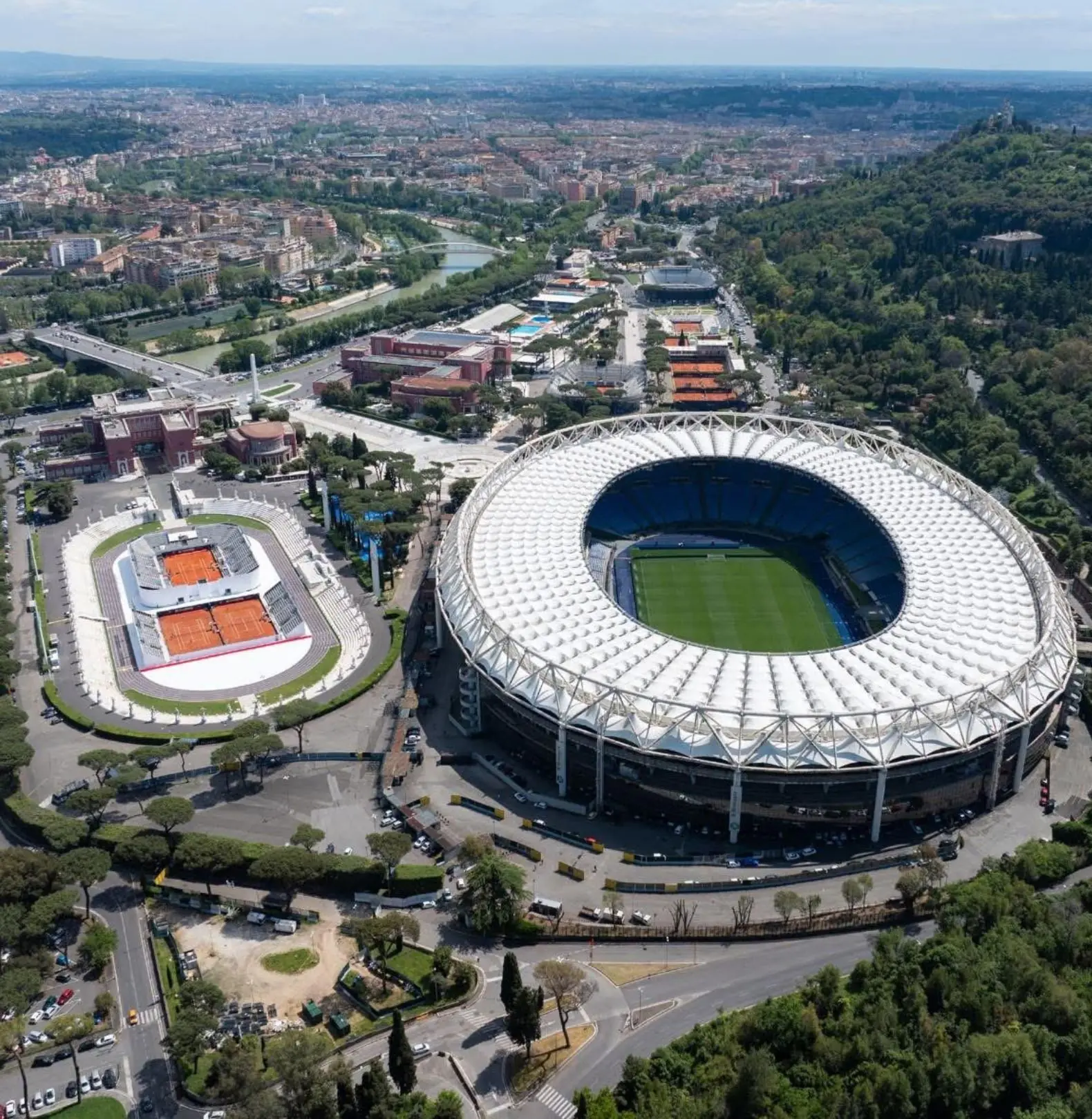 Sân nhà của câu lạc bộ Lazio FC là sân vận động Stadio Olimpico
