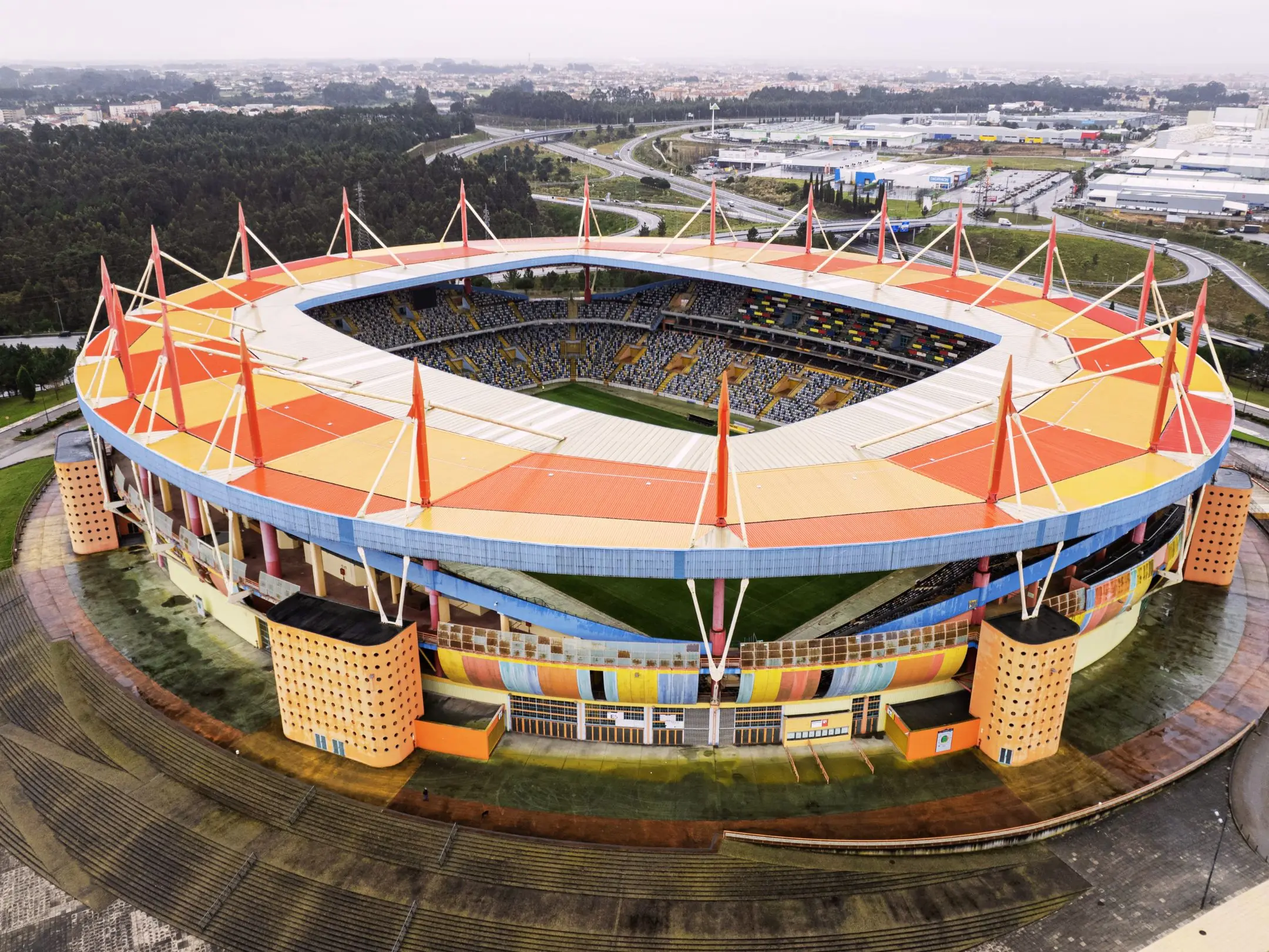 FC Arouca: Bốn lần thăng hạng trong bảy năm lịch sử 2 Sân vận động Estádio Municipal