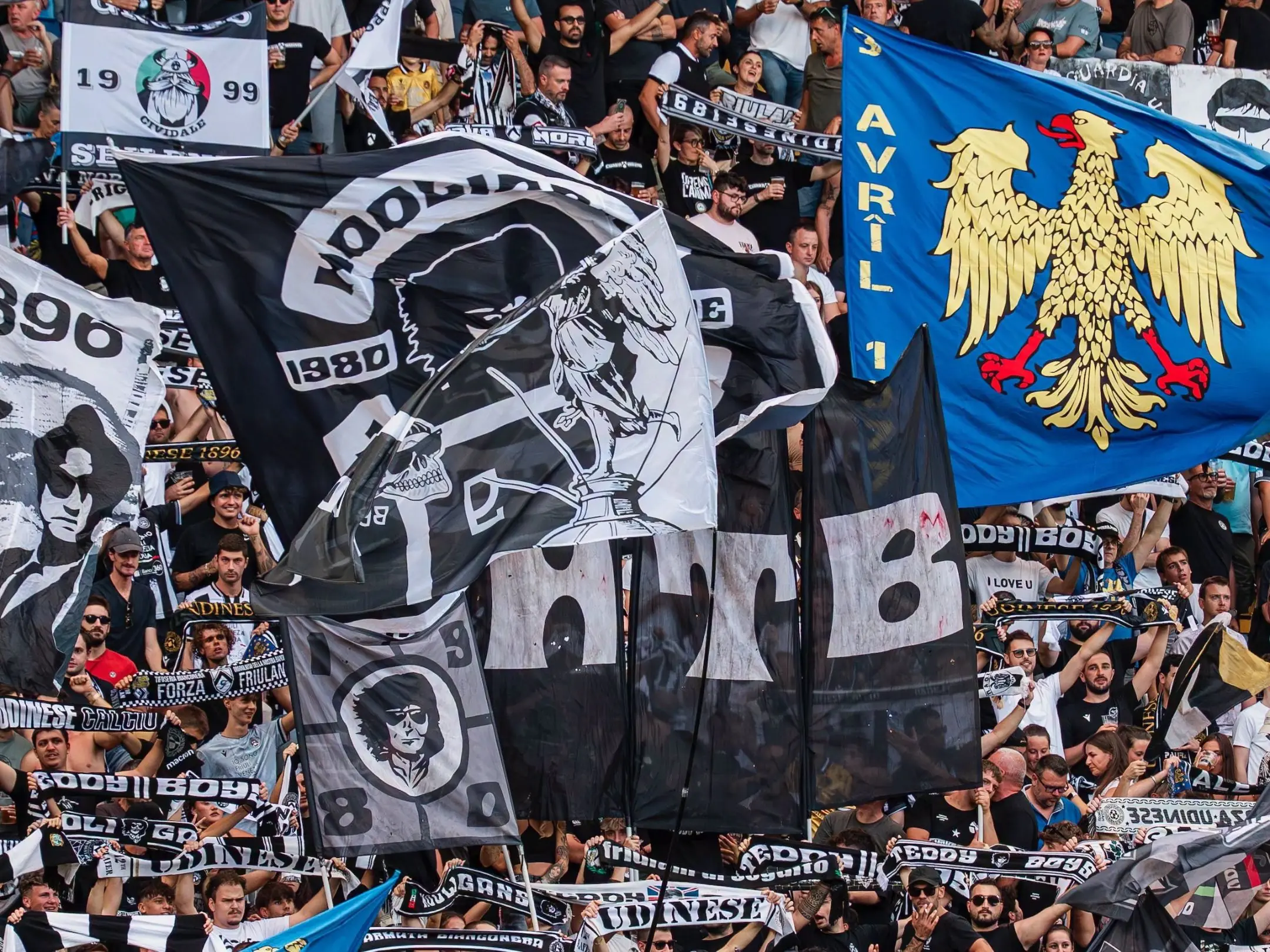 Udinese Calcio: Nghệ thuật sống lớn từ một thành phố nhỏ 4 Những cổ động viên trung thành của Udinese