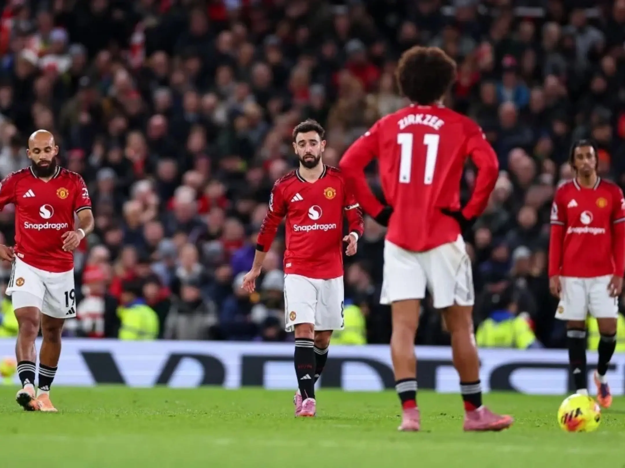 manchester united mua giai moi dang thi dau rat thieu on dinh