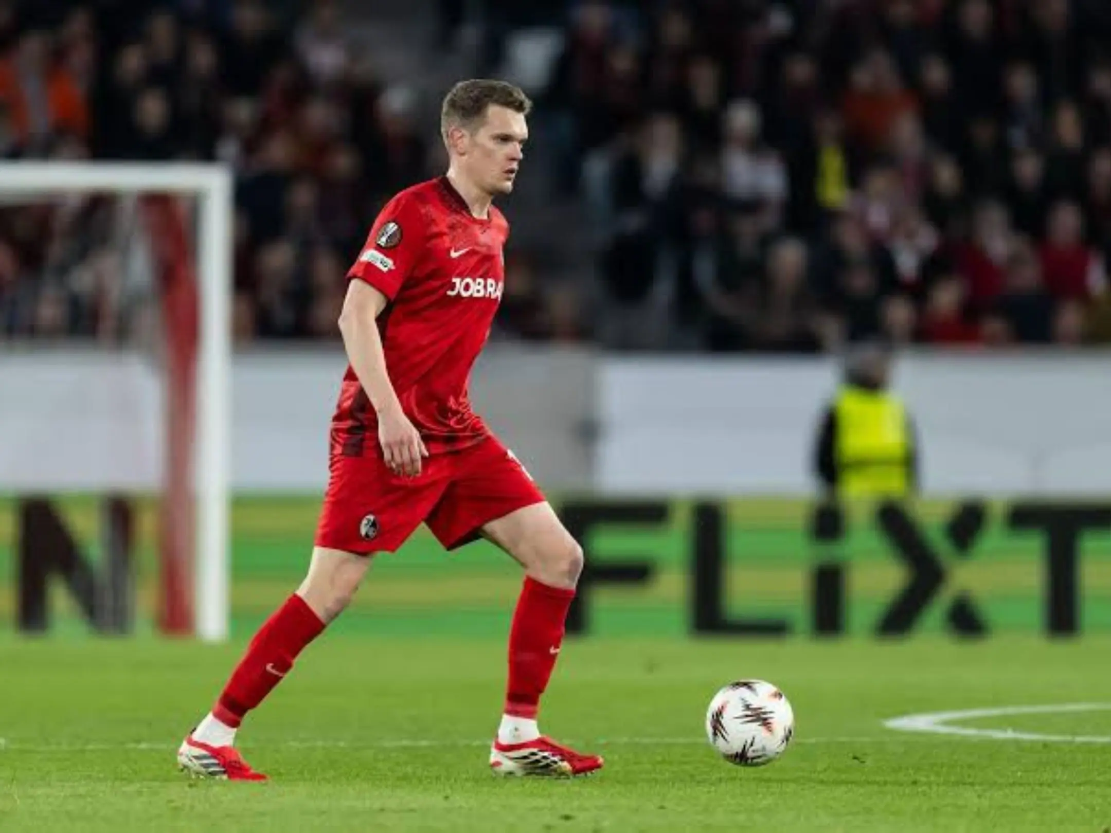 SC Freiburg: Cách một câu lạc bộ vùng Breisgau biến sự ổn định thành lợi thế cạnh tranh 6 Matthias Ginter