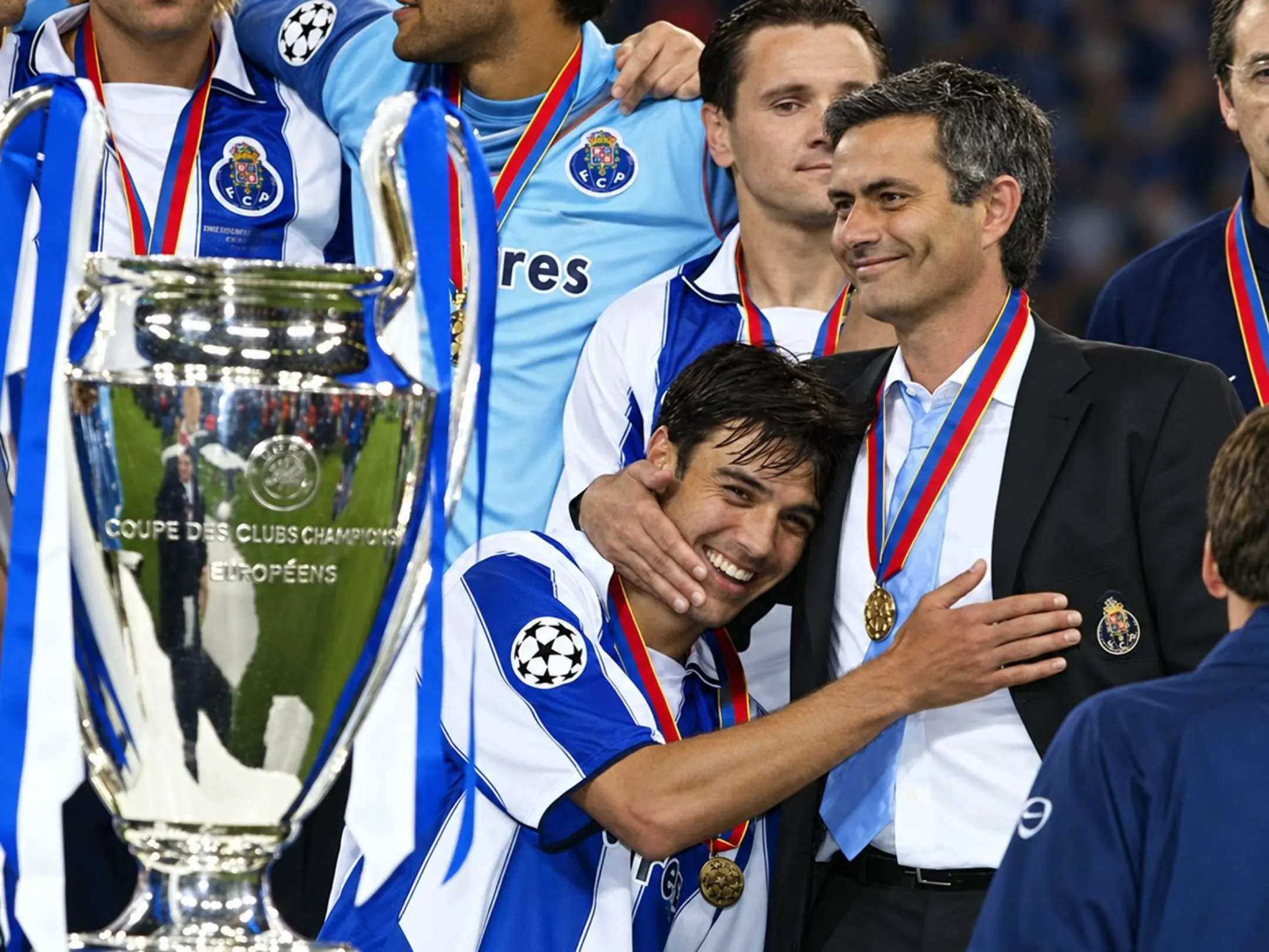 FC Porto: Nghệ thuật tái tạo một đội bóng chiến thắng 3 Mourinho đưa Porto lên đỉnh cao châu Âu năm 2004