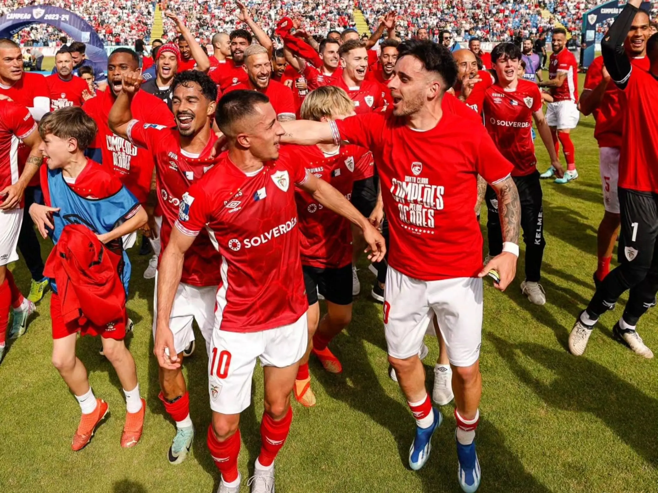 Câu lạc bộ thể thao Santa Clara: câu chuyện đội bóng giữa Đại Tây Dương 2 Santa Clara vô địch Liga Portugal 2 lần thứ hai mùa 2023/24