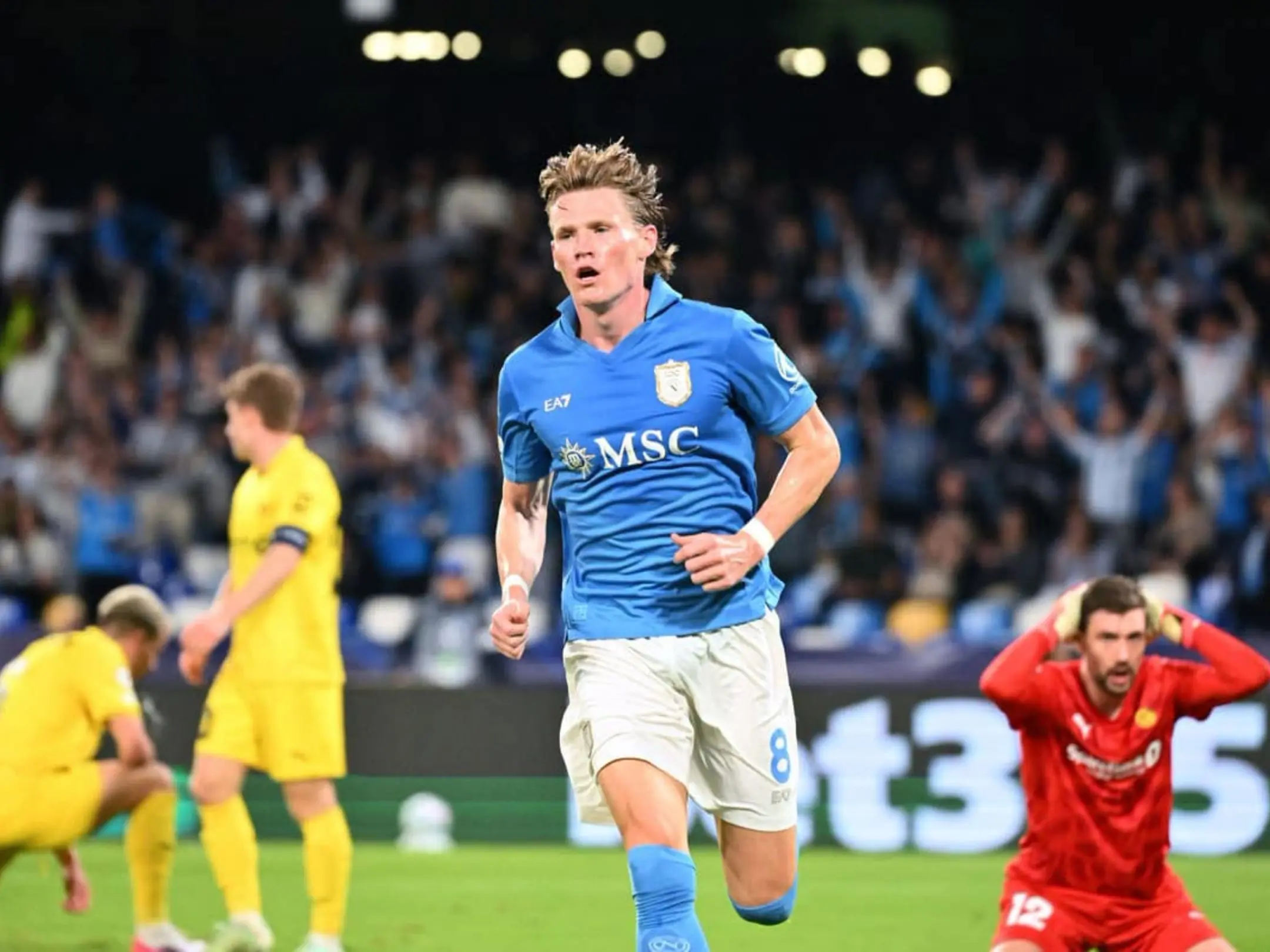 Nhận định Napoli vs Roma: đội khách có đủ sức khai thác những bất ổn của Partenopei? 7 Scott McTominay