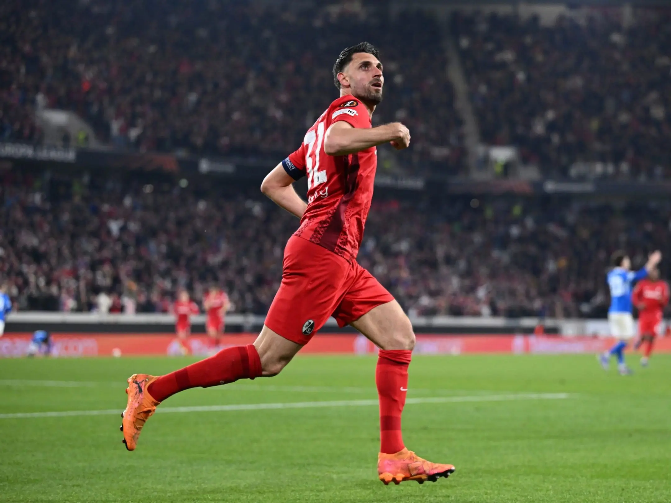 SC Freiburg: Cách một câu lạc bộ vùng Breisgau biến sự ổn định thành lợi thế cạnh tranh 5 Vincenzo Grifo